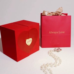 Red everlasting love box