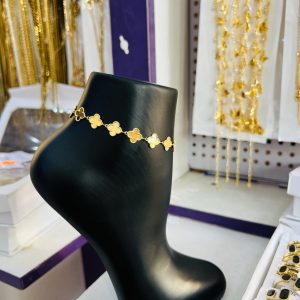 Gold Vca anklet