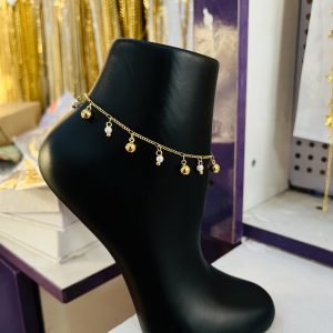 Shaky pearl ball anklet