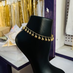 Shaky ball gold anklet