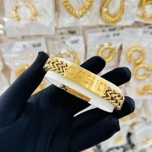 Male statement bracelet 001