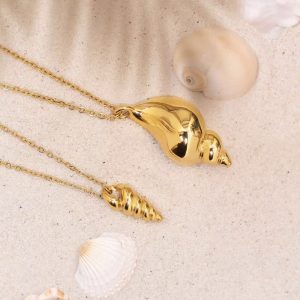 Shell Gold antique necklace