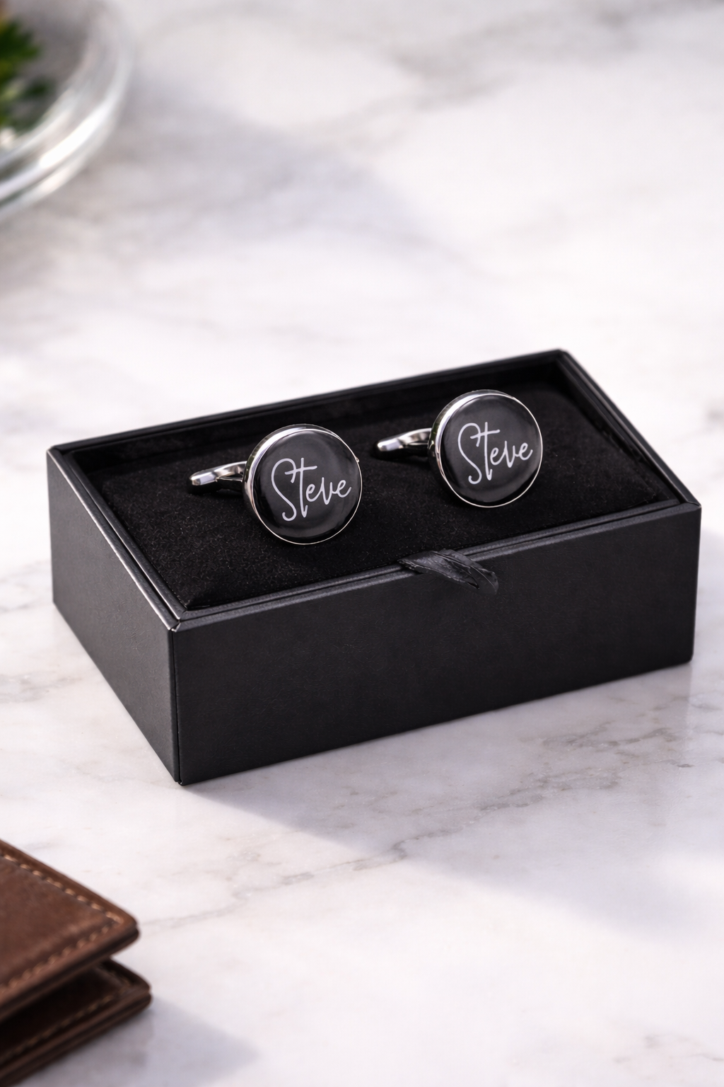 Leather cufflinks box
