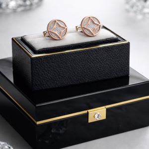 Cufflinks 004 comes boxed