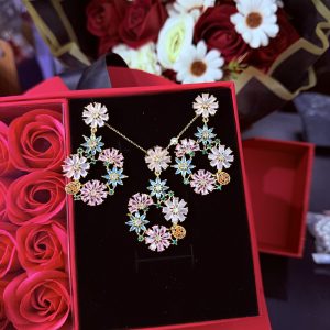 Zirconia flowery set no box