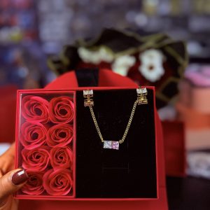 Gold pink Cuban set no box