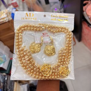Shiny Gold Flowery Bead Set