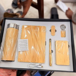 Big wooden royalty set