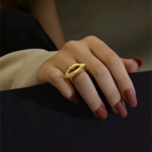 Stainless steel rings 004 size 8