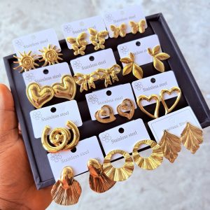 A dozen of steel earrings (12pcs) 002