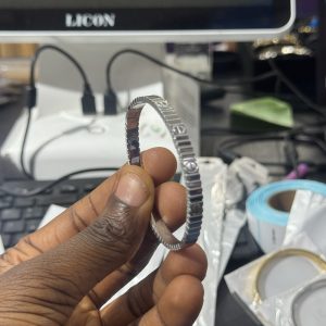 Cartier silver line bracelet 004