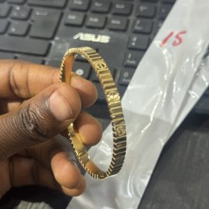 Cartier gold bangle 001