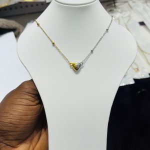 Dainty magnetic necklace