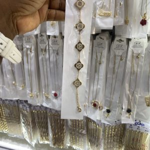 Flower vca bracelet white