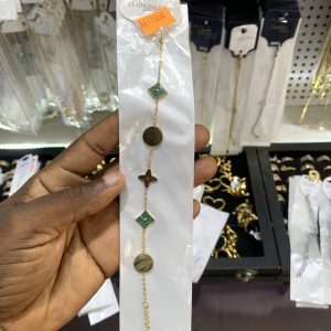 Gold Vca green bracelet