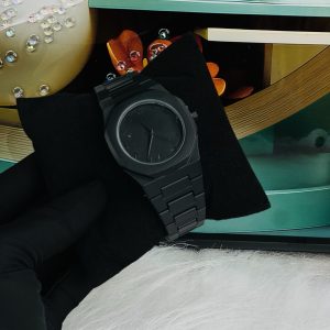 Valenzo black watch fully boxed