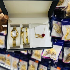 Gold Oval Rebirth Watch Set Without box