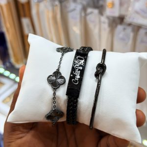 Engraved black combo comes boxed