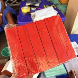 Red paper box dozen (12pcs)