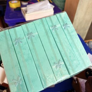 Green paper box dozen (12pcs)