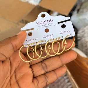 Xuping slim shiny earrings