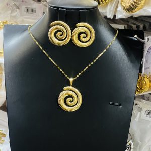 Gold circle necklace combo