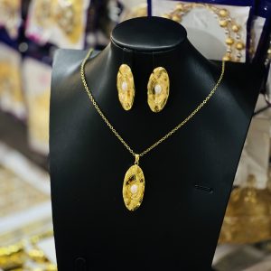 Gold pearl necklace combo