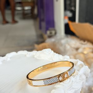 LV Steel bracelet 009