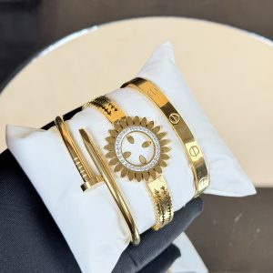 Steel bracelet combo 002 comes boxed