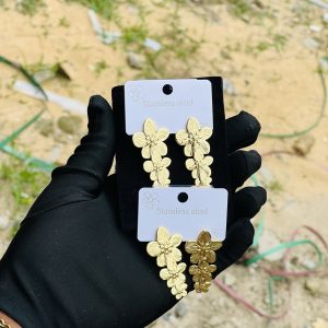 Triple flower earrings