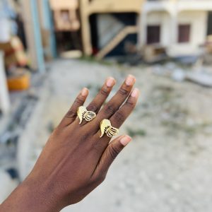 Half love ring size (8)