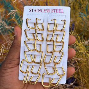 Square hoop earrings (12pcs)