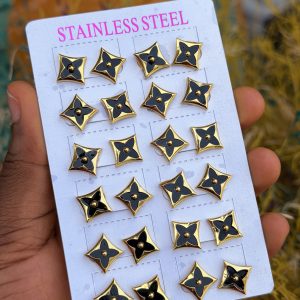 Lv stud earrings (12pcs)