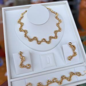 Md beaded gold set