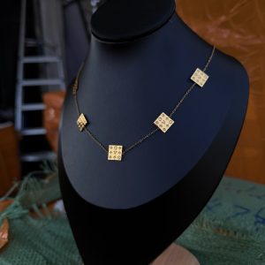 Gwen steel necklace