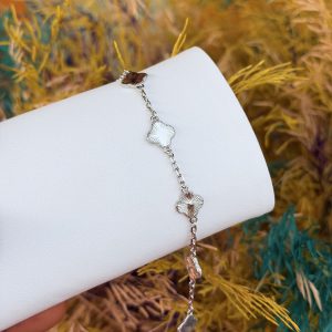 Slim silver VCA bracelet