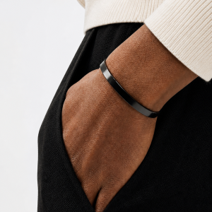 Plain unisex black bracelet