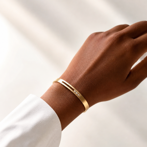 Golden bracelet 008