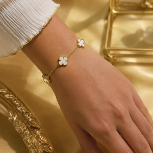 Golden bracelet 023
