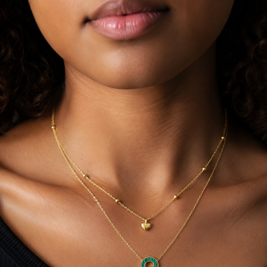 Golden circle green necklace