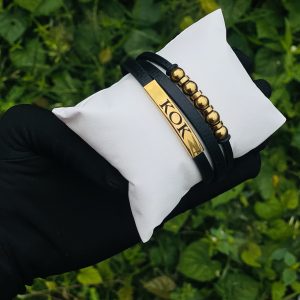 Engraved leather bracelet 002