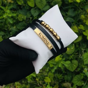 Engraved leather bracelet 002