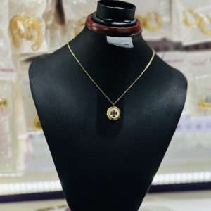 Circle white necklace