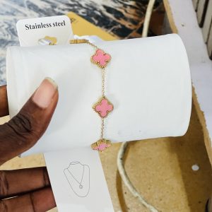 Big vca pink bracelet