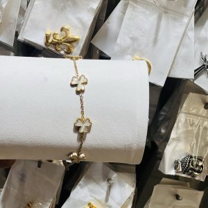 Golden bracelet 023