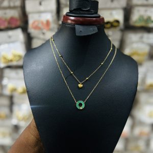 Golden circle green necklace