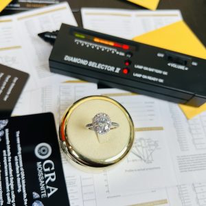 Moissanite engagement ring 003