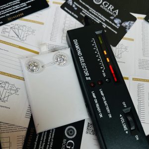 Moissanite stud earrings 006