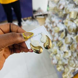 Stainless steel milk drop earrings