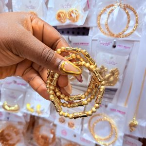 Md golden beaded bracelet